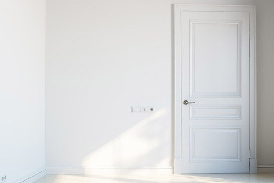 Puertas blancas con cristal: la solución que tu casa necesita para
